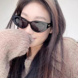 DIOR 캣아이 선글라스 여성용